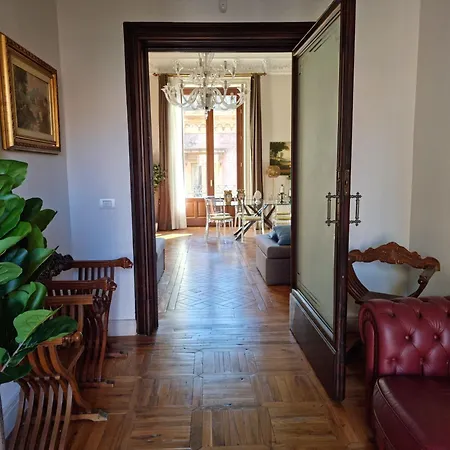 Luxury Historic With Heated Pool Near Catania, Taormina, The Sea And Mount Etna Holiday home *
